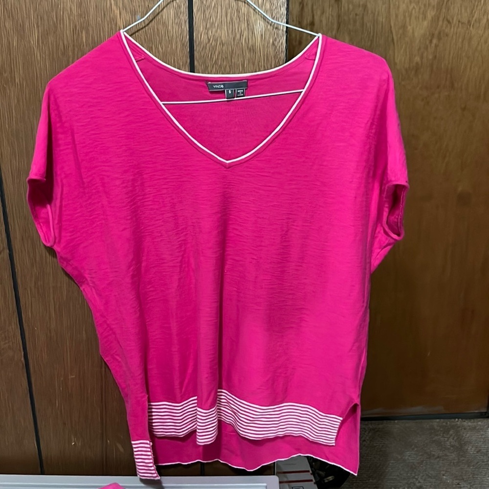 VINCE FUCHSIA STRIPED HEM OVERSIZED SWEATER